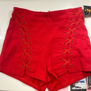 RED TIE SHORTS